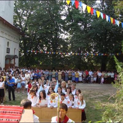 5 septembrie 2008: Administrarea Mirului în Parohia Mogoşeşti Siret