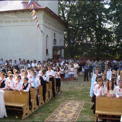 5 septembrie 2008: Administrarea Mirului în Parohia Mogoşeşti Siret