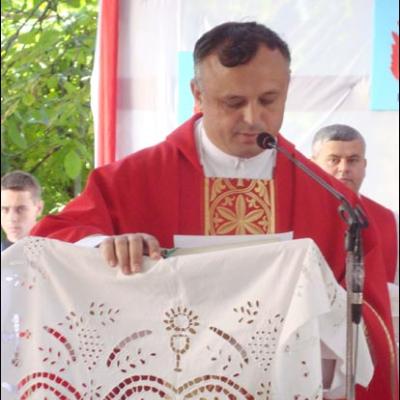 6 septembrie 2008: Administrarea Mirului în Parohia Iugani