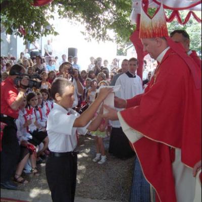 6 septembrie 2008: Administrarea Mirului în Parohia Iugani