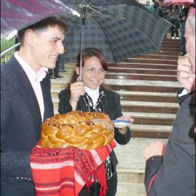 15 septembrie 2008: Iaşi "Sfânta Tereza a Pruncului Isus": Sfinţirea grotei dedicată Fecioarei Maria de la Lourdes şi a statuii papei Ioan Paul al II-lea
