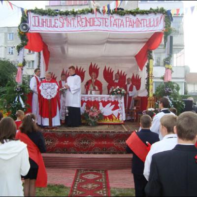 21 septembrie 2008: Administrarea Mirului în Parohia Piatra Neamţ "Sf. Iosif"