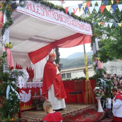 21 septembrie 2008: Administrarea Mirului în Parohia Piatra Neamţ "Sf. Iosif"
