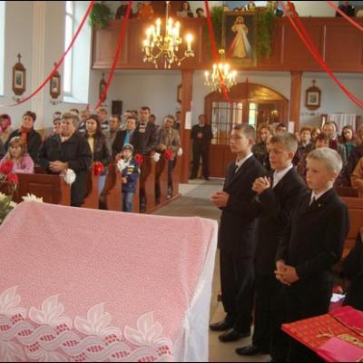 27 septembrie 2008: Administrarea Mirului în filiala Păltinoasa a Parohiei Cacica