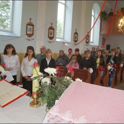 27 septembrie 2008: Administrarea Mirului în filiala Păltinoasa a Parohiei Cacica