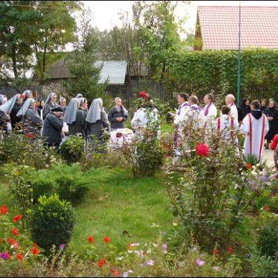 4 octombrie 2008: Hălăuceşti: Înmormântarea sorei Gabriela Muraru