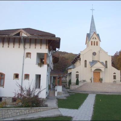 13-17 octombrie 2008: Luncani: S-a încheiat a V-a serie de exerciţii spirituale pentru preoţi