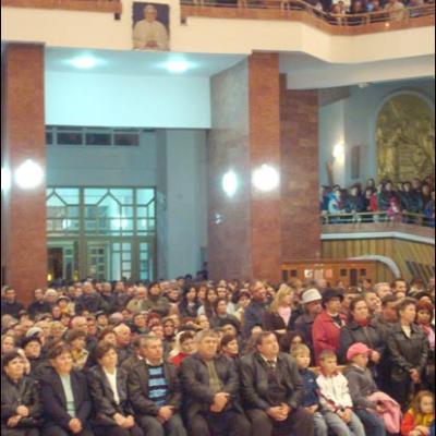 28 octombrie 2008: Bacău: Mandat misionar pentru trei tineri