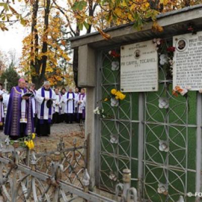 2 noiembrie 2008: Iaşi: Pomenirea tuturor credincioşilor răposaţi (FOCUS)