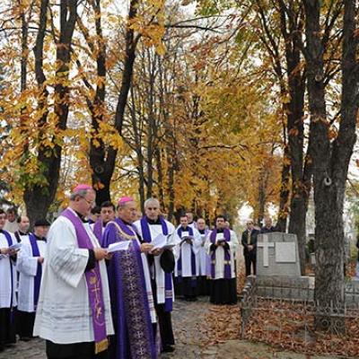 2 noiembrie 2008: Iaşi: Pomenirea tuturor credincioşilor răposaţi (FOCUS)