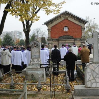 2 noiembrie 2008: Iaşi: Pomenirea tuturor credincioşilor răposaţi (FOCUS)