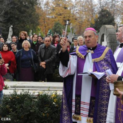 2 noiembrie 2008: Iaşi: Pomenirea tuturor credincioşilor răposaţi (FOCUS)