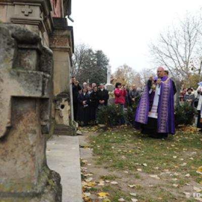 2 noiembrie 2008: Iaşi: Pomenirea tuturor credincioşilor răposaţi (FOCUS)