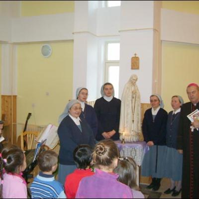 6 decembrie 2008: Baraţi: PS Petru Gherghel la Casa de copii "Sfânta Maria"