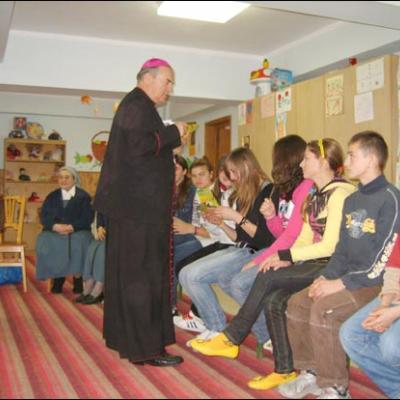 6 decembrie 2008: Baraţi: PS Petru Gherghel la Casa de copii "Sfânta Maria"