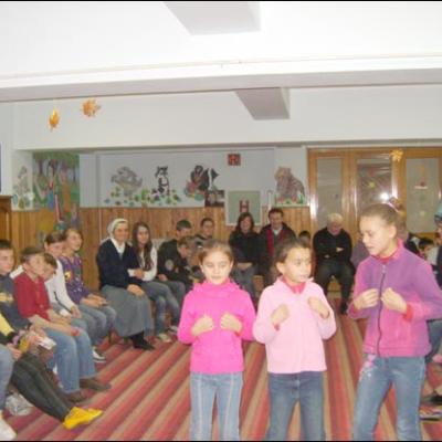 6 decembrie 2008: Baraţi: PS Petru Gherghel la Casa de copii "Sfânta Maria"