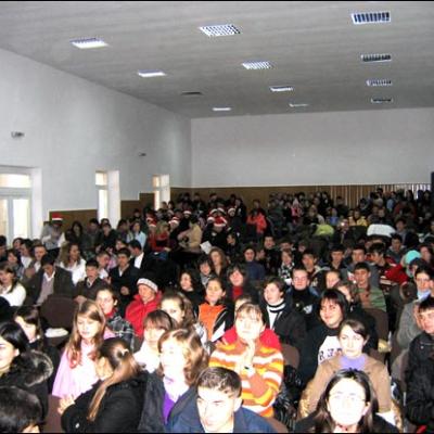 13 decembrie 2008: Săbăoani: Concert de colinde