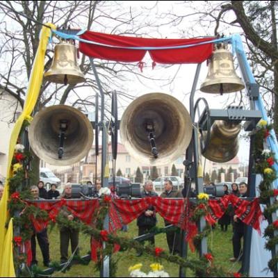 14 decembrie 2008: Butea: Sfinţirea clopotelor noi