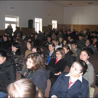 7 februarie 2009: Săbăoani: Festivalul talanţilor