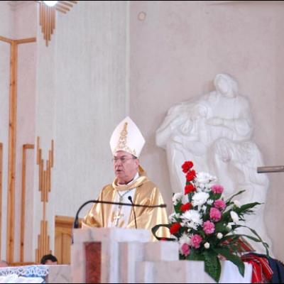 25 martie 2009: Bacău "Sfânta Cruce": Prima profesiune şi înnoirea voturilor în familia religioasă SCMP