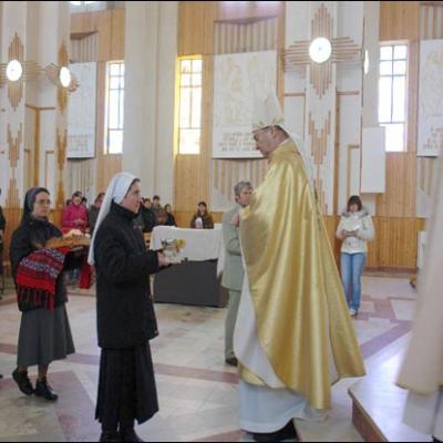 25 martie 2009: Bacău "Sfânta Cruce": Prima profesiune şi înnoirea voturilor în familia religioasă SCMP