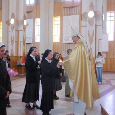 25 martie 2009: Bacău "Sfânta Cruce": Prima profesiune şi înnoirea voturilor în familia religioasă SCMP