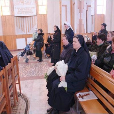 25 martie 2009: Bacău "Sfânta Cruce": Prima profesiune şi înnoirea voturilor în familia religioasă SCMP