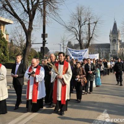 5 aprilie 2009: Iaşi: Duminica Floriilor şi Ziua Mondială a Tineretului (FOCUS)
