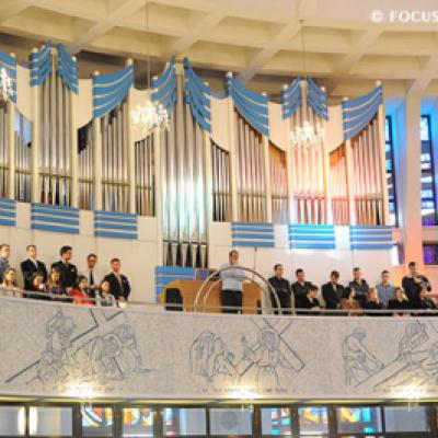 5 aprilie 2009: Iaşi: Duminica Floriilor şi Ziua Mondială a Tineretului (FOCUS)