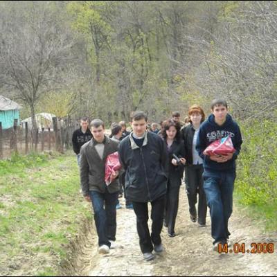 14 aprilie 2009: Horleşti: Tineri, adversari ai singurătăţii!