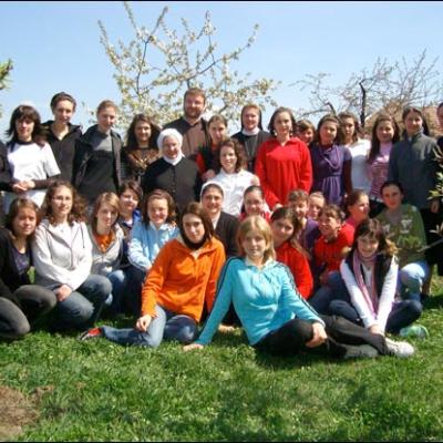 15 aprilie 2009: Târgu Ocna: Campus vocaţional pentru tinere