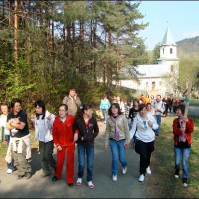 15 aprilie 2009: Târgu Ocna: Campus vocaţional pentru tinere