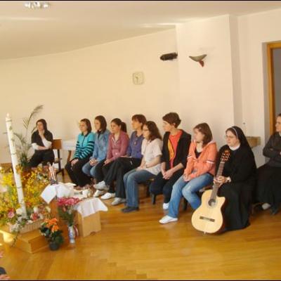 15 aprilie 2009: Târgu Ocna: Campus vocaţional pentru tinere