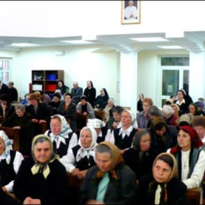 25 aprilie 2009: Iaşi: Întâlnirea de primăvară a terezinelor (Foto: Ovidiu Bişog)