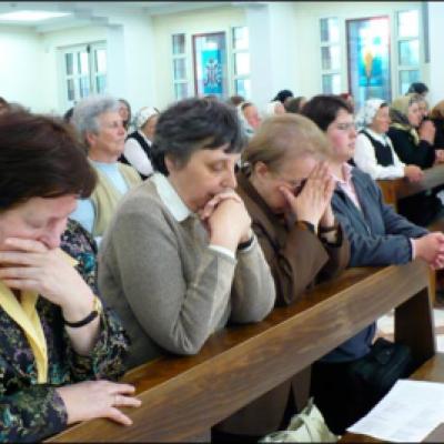 25 aprilie 2009: Iaşi: Întâlnirea de primăvară a terezinelor (Foto: Ovidiu Bişog)
