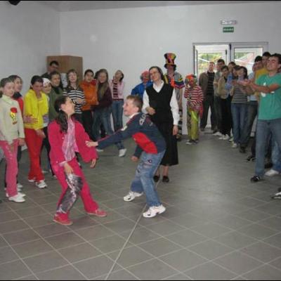 2 mai 2009: Paşcani: Inaugurarea sediului Mănăstirii "Cavanis" şi a Centrului pentru Tineret "Sf. Iosif"