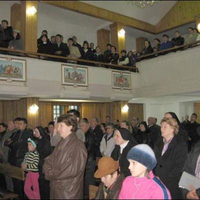 2 mai 2009: Paşcani: Inaugurarea sediului Mănăstirii "Cavanis" şi a Centrului pentru Tineret "Sf. Iosif"