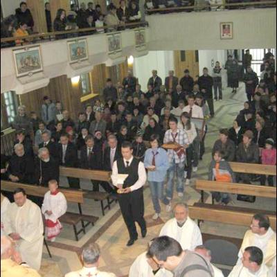 2 mai 2009: Paşcani: Inaugurarea sediului Mănăstirii "Cavanis" şi a Centrului pentru Tineret "Sf. Iosif"