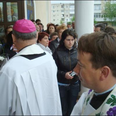2 mai 2009: Roman: Sfinţirea casei parohiale