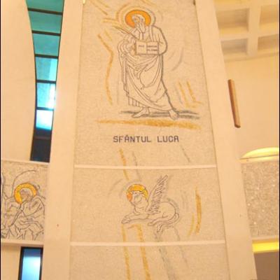 10 mai 2009: Iaşi: Noi mozaicuri în catedrala "Sfânta Fecioară Maria, Regină"