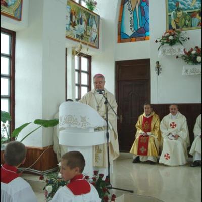 24 mai 2009: Valea Mică: Consacrarea altarului şi sfinţirea bisericii