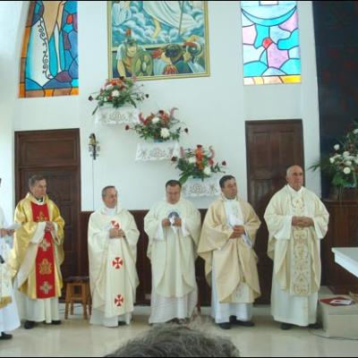24 mai 2009: Valea Mică: Consacrarea altarului şi sfinţirea bisericii