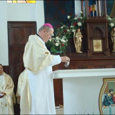 24 mai 2009: Valea Mică: Consacrarea altarului şi sfinţirea bisericii