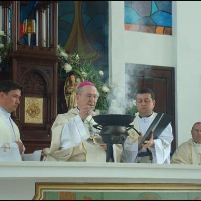 24 mai 2009: Valea Mică: Consacrarea altarului şi sfinţirea bisericii