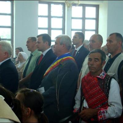 24 mai 2009: Valea Mică: Consacrarea altarului şi sfinţirea bisericii