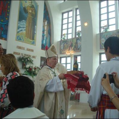 24 mai 2009: Valea Mică: Consacrarea altarului şi sfinţirea bisericii