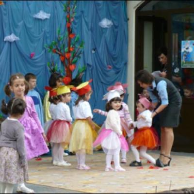 30 mai 2009: Iaşi: Aniversarul Grădiniţei "Surorile Providenţei" (Foto: Ovidiu Bişog)