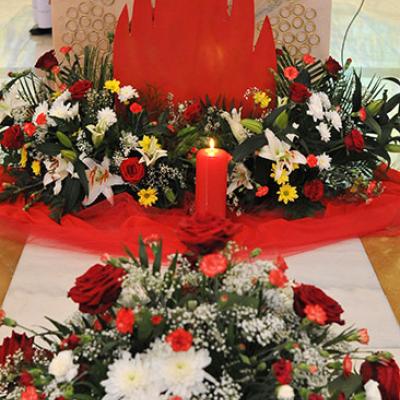 31 mai 2009: Iaşi: Administrarea Mirului în Parohia "Adormirea Maicii Domnului" (FOCUS)
