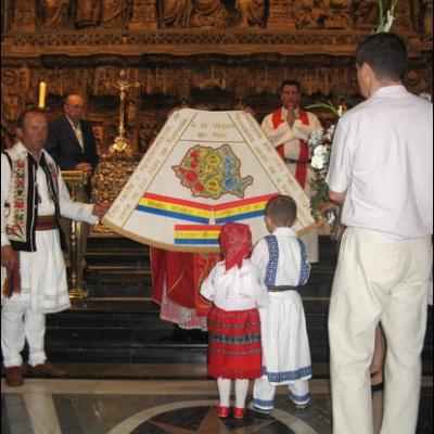 31 mai 2009: Zaragoza (Spania): Ziua de Rusalii - ziua oferirii mantiei românilor