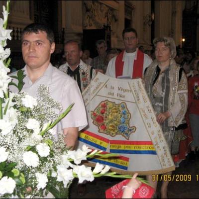 31 mai 2009: Zaragoza (Spania): Ziua de Rusalii - ziua oferirii mantiei românilor